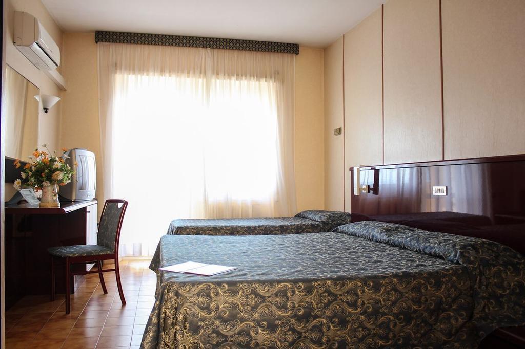 Grand Hotel Dei Cesari Dependance Anzio Exteriér fotografie